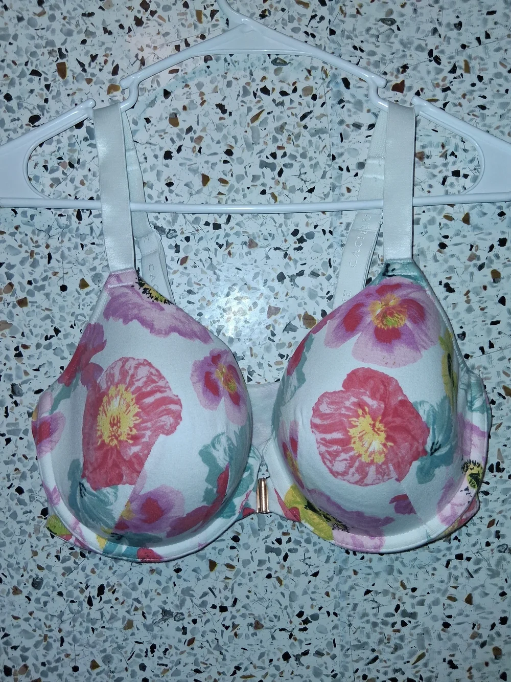 Women's Cacique Tshirt Bra Size 38DD White Floral Padded With Wires